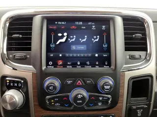 Ram 1500 2018 4x2 Laramie 4 puertas Cabina Doble 5.5 pies. Camioneta corta