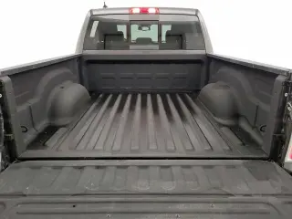 Ram 1500 2018 4x2 Laramie 4 puertas Cabina Doble 5.5 pies. Camioneta corta