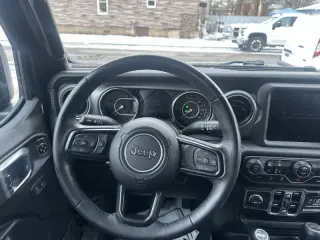 2022 Jeep Gladiator Willys