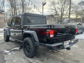 2022 Jeep Gladiator Willys