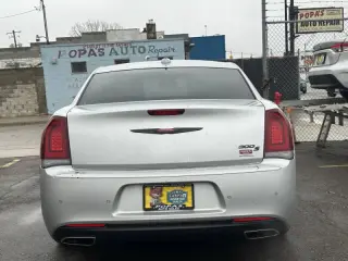 2023 Chrysler 300 S V6