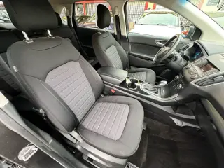 2018 Ford Edge SE