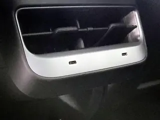 Tesla Model Y 2023 AWD Long Range 4dr Crossover