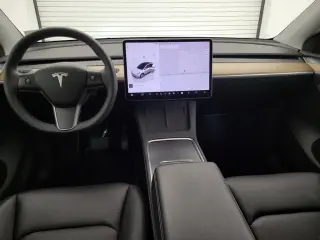 Tesla Model Y 2023 AWD Long Range 4dr Crossover