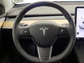 Tesla Model Y 2023 AWD Long Range 4dr Crossover