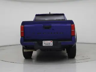 Toyota Tacoma 2025 4x4 SR5 4dr Double Cab 5.0 ft SB