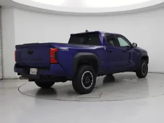 Toyota Tacoma 2025 4x4 SR5 4dr Double Cab 5.0 ft SB