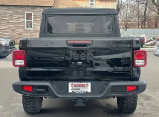 2022 Jeep Gladiator Willys