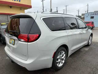 2020 Chrysler Pacifica Limited