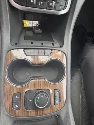 2022 GMC Acadia SLE