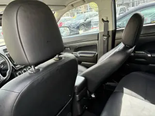 2024 Mitsubishi Outlander Sport SE