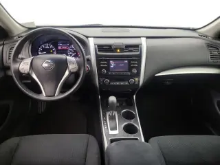 Nissan Altima 2014 2.5 SV Sedan de 4 puertas