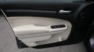 2016 Chrysler 300 Limited