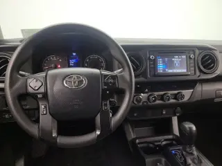 Toyota Tacoma 2018 4x4 SR V6 4dr Double Cab 5.0 ft SB