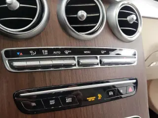 Mercedes-Benz GLC 2022 GLC 300 4dr SUV