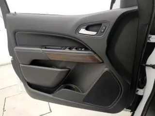 GMC Canyon 2019 4x4 Denali 4dr Crew Cab 5 ft. SB
