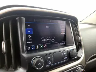 GMC Canyon 2019 4x4 Denali 4dr Crew Cab 5 ft. SB