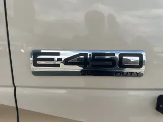 2018 Ford E-450