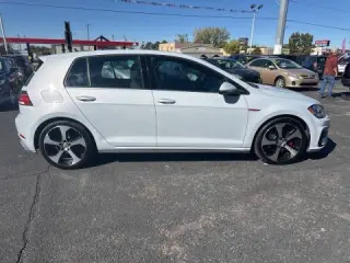 2018 Volkswagen Golf GTI SE