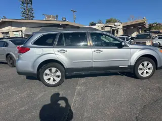 2012 Subaru Outback 2.5i Premium
