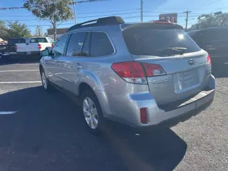 2012 Subaru Outback 2.5i Premium