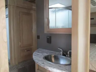2020 Winnebago MINNIE RV 29RBH
