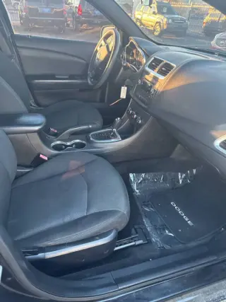 2013 Dodge Avenger SE