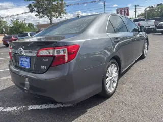 2012 Toyota Camry Hybrid XLE