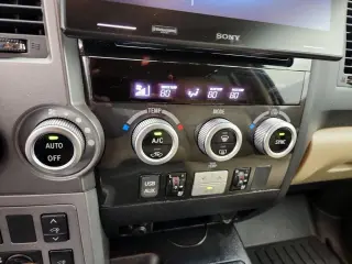 Toyota Sequoia 2017 4x2 Platinum SUV de 4 puertas