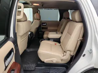 Toyota Sequoia 2017 4x2 Platinum SUV de 4 puertas