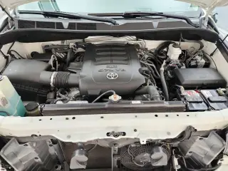 Toyota Sequoia 2017 4x2 Platinum SUV de 4 puertas