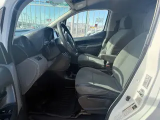 2021 Nissan NV200