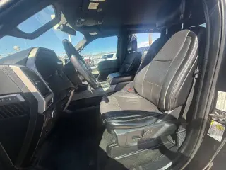 2017 Ford F-150
Lariat