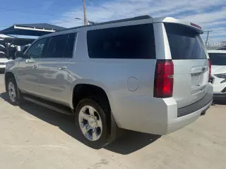 2017 Chevrolet Suburban
LT