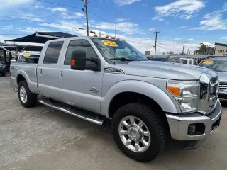 2015 Ford F-250 Super Duty
Lariat