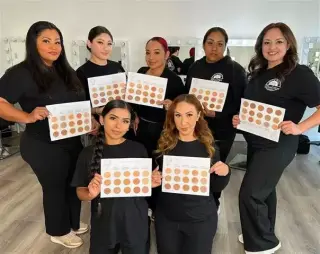 CLASES MAQUILLAJE Y PEINADO