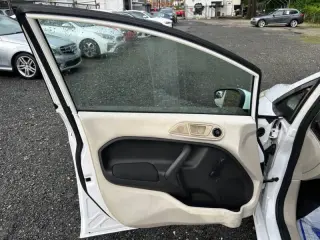 2013 Ford Fiesta S