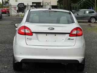 2013 Ford Fiesta S