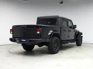 Jeep Gladiator 2022 4x4 Sport 4dr Crew Cab 5.0 ft. SB