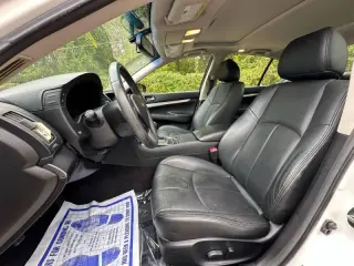 2015 Infiniti Q40