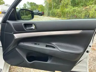 2015 Infiniti Q40