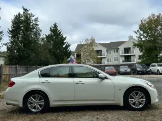 2015 Infiniti Q40