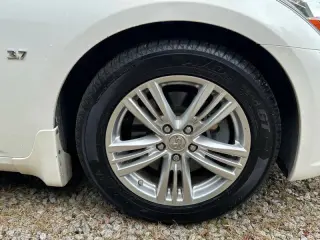 2015 Infiniti Q40