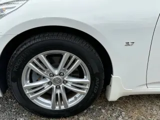 2015 Infiniti Q40