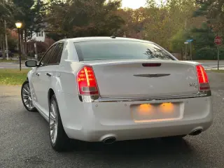 2014 Chrysler 300 C