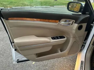 2014 Chrysler 300 C