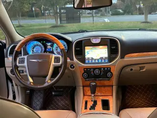 2014 Chrysler 300 C