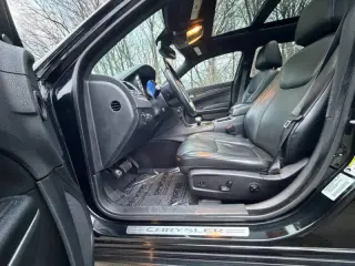 2014 Chrysler 300 C