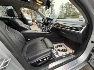 2017 BMW 7 Series 740i