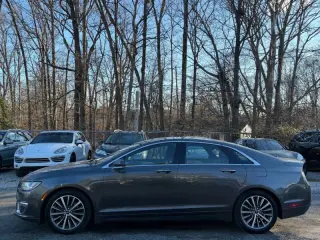 2017 Lincoln MKZ Premiere